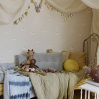 Creative Lab Amsterdam behang Sweet Camomile Soft Almond wallpaper video